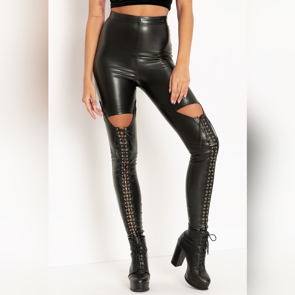 Blackmilk Roamer HW Bootleg Leggings - LIMITED